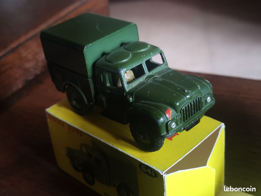 Dinky Toys GB 243 BRM 2.5L F1 1964 Avec Pilote - Échelle 1/43, Zamak, état Quasi Neuf