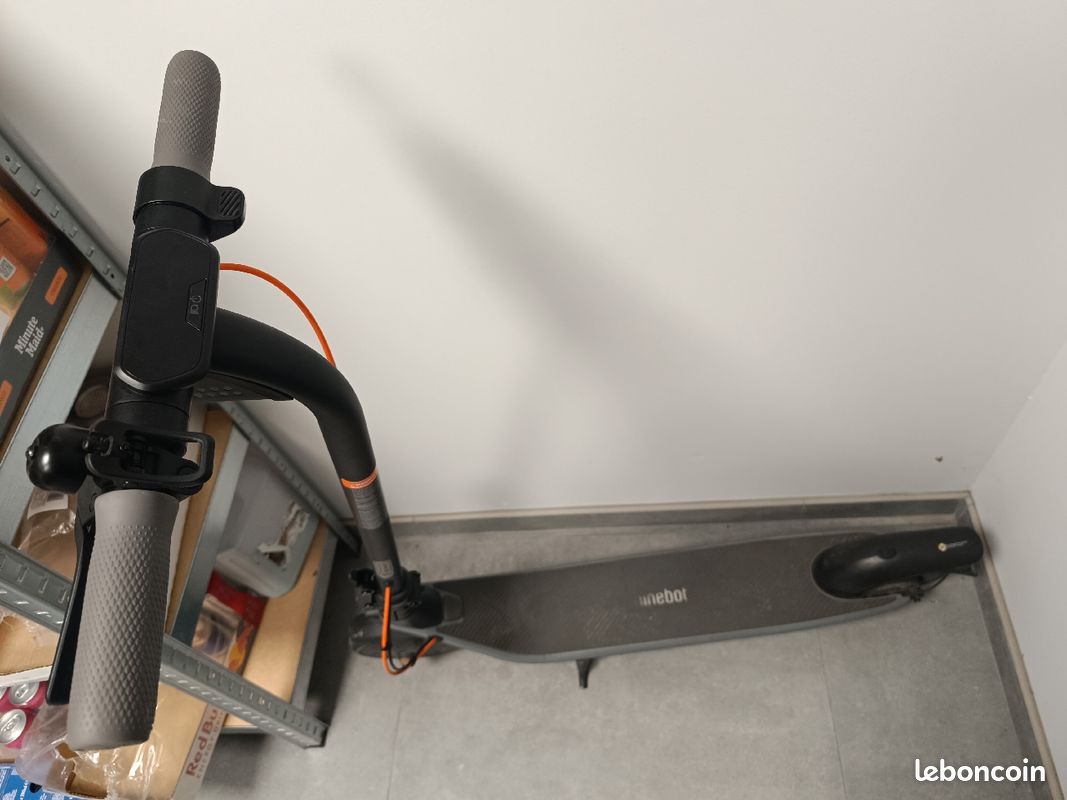 Trotinette électrique (image 1)