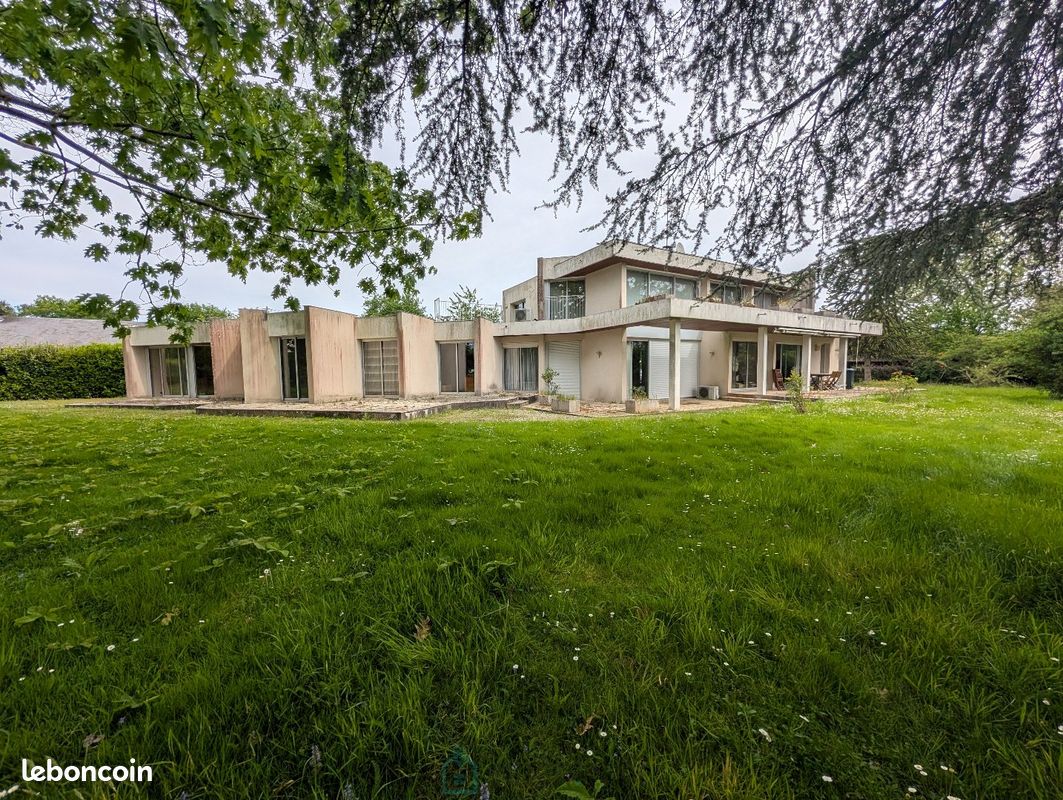 Maison 10 pièces 315 m² · à Ploërmel · 315 m² · 495 000 €