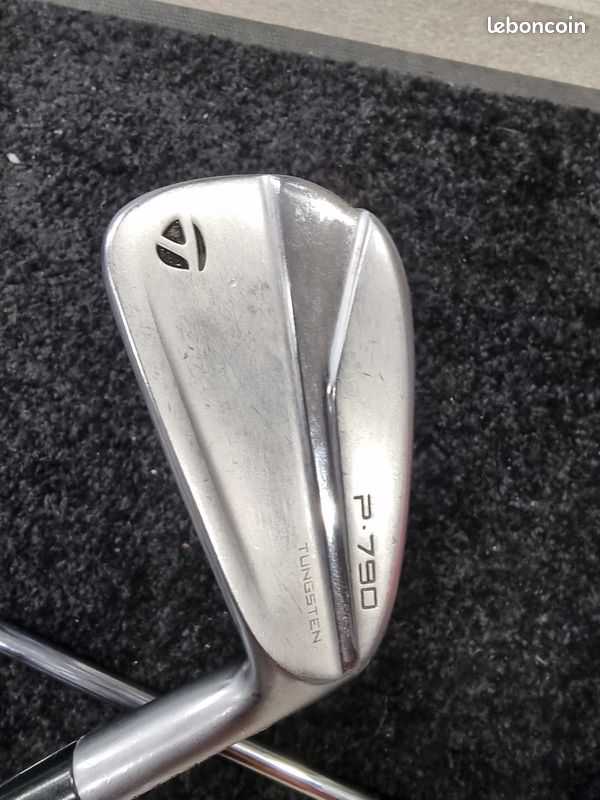 TAYLORMADE Ensemble de fers P730 3-PW avec tiges en acier