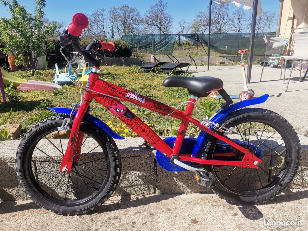 Vélo Enfant Spiderman 16 Pouces 4-6 Ans Avec Stabilisateurs - Mixte Rouge Et Bleu, Cadre Métal Et Accessoires