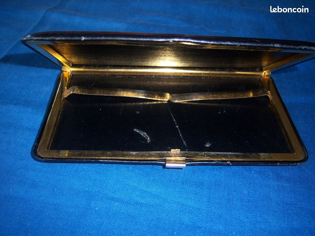 Etui à cigarettes ancien ou porte-carte ou billets en cuir (format des cigarettes sans filtre) (image 4)