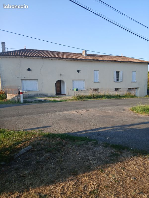 Maison 4 pièces 100 m² · à Saint-Pey-de-Castets · 100 m² · 82 000 €