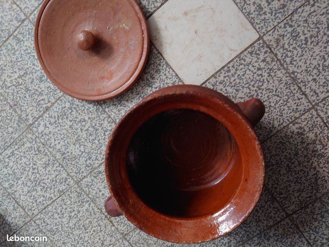 Cocotte artisanale traditionnelle ancienne Pot bombé en terre cuite à couvercle pour service ou cuisson au four (image 6)