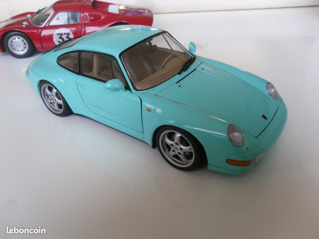 PORSCHE 911 CARRERA 993 1993 Vert Turkis MINICHAMPS 1:43 de referen