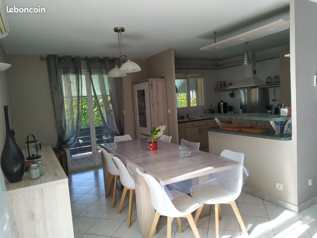Maison avec grande piscine près de Nîmes (image 2)