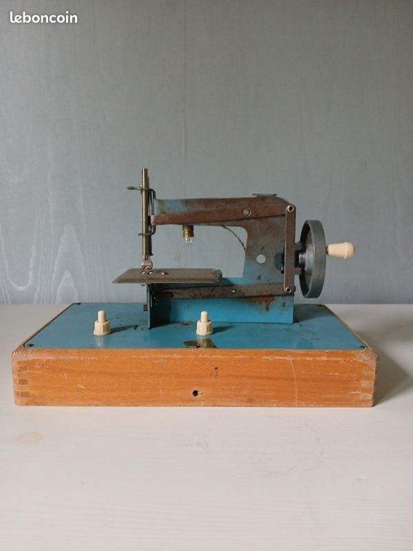 Machine à Coudre Miniature Pour Maison De Poupée – Échelle 1:24 – Déco Bureau Et Jeu D'imitation – ABS