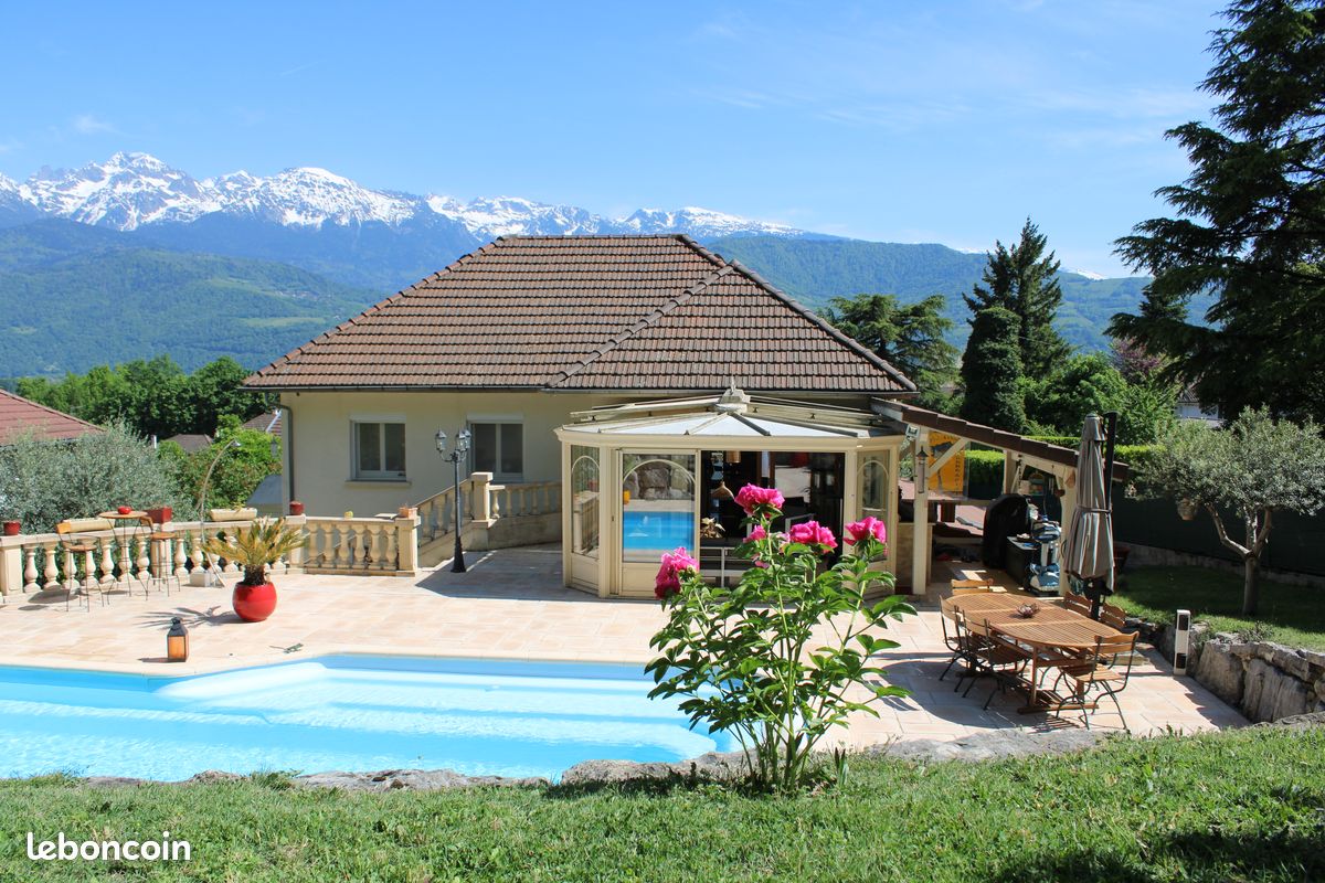 Maison 5 pièces 237 m² · à Montbonnot-Saint-Martin · 237 m² · 720 000 €