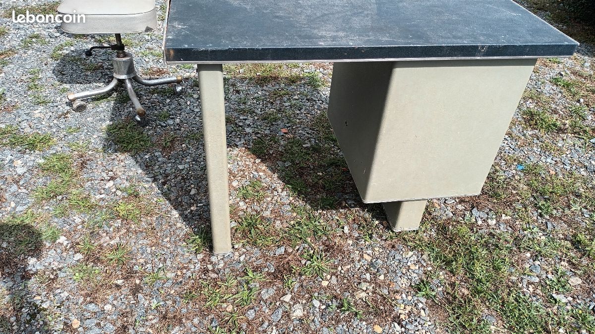 Bureau industriel et sa chaise (image 7)