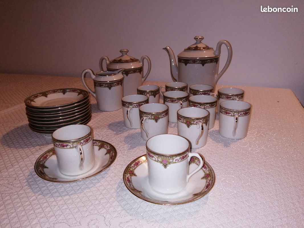 Service à café ancien en porcelaine de Limoges – Chastagner – décor floral - Arts de la table