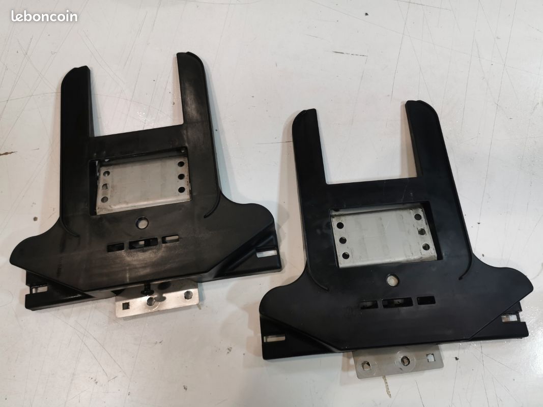 Support attaches barre de toit CODE 3 fixations (image 3)