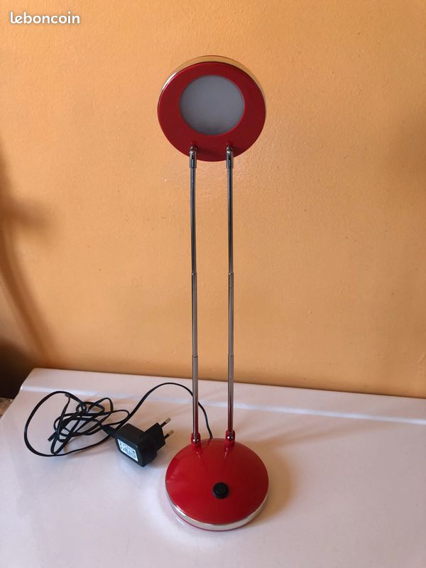 Lampe de bureau réglable (image 1)