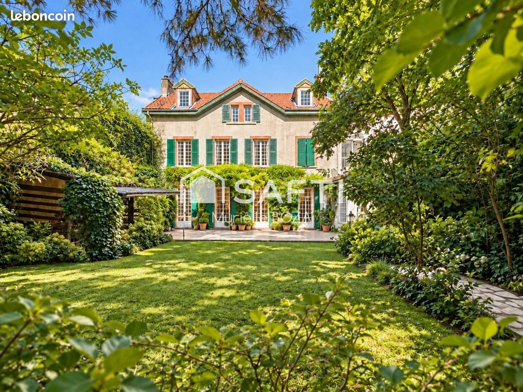 Maison 8 pièces 185 m² · à Grenoble · 185 m² · 580 000 €