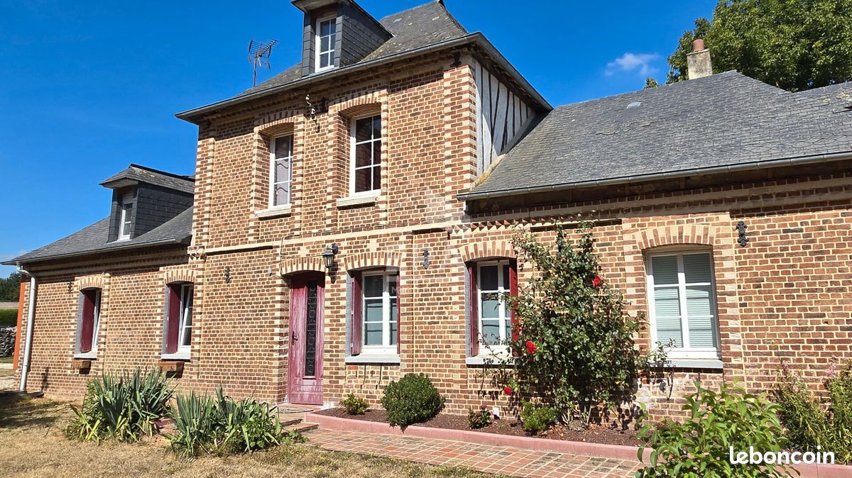 Maison 8 pièces 135 m² · à Heugleville-sur-Scie · 135 m² · 260 000 €