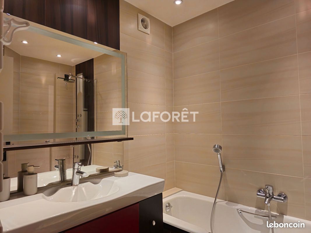 Appartement a louer tassin-la-demi-lune - 3 pièce(s) - 77 m2 - Surfyn