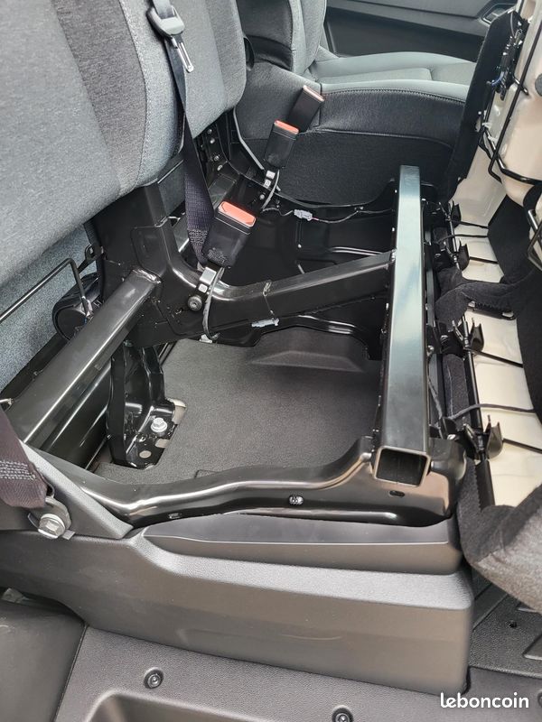 RENAULT MASTER IV L2H2 FOURGON 3T5 2.0 Blue DCI 150 AUTO ( EAG9 ) EXTRA 03 PLACES NEUF avec CAMÉRA RECUL + RADARS AVANT-ARRIERE-LATÉRAUX + PNEUS TOUS TEMPS + 3 CLÉS de CONTACT ( Prix Vente 33 990 HT ) (image 10)