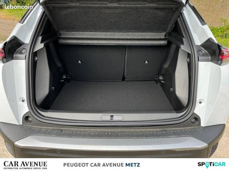 PEUGEOT 2008 Hybrid 145 e-DCS6 Style (image 6)