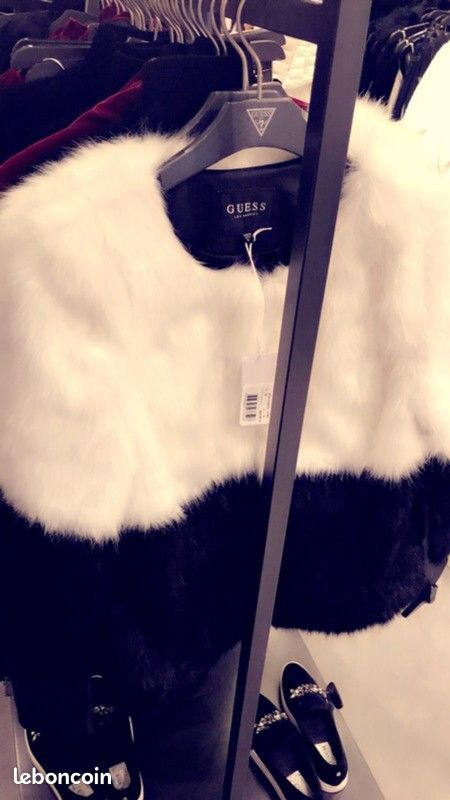 Veste noire et blanche Similicuir et fausse fourrure Guess Taille