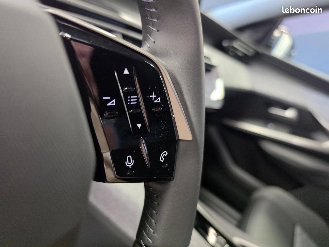 PEUGEOT 3008 Hybrid 145 e-DCS6 Allure (image 15)