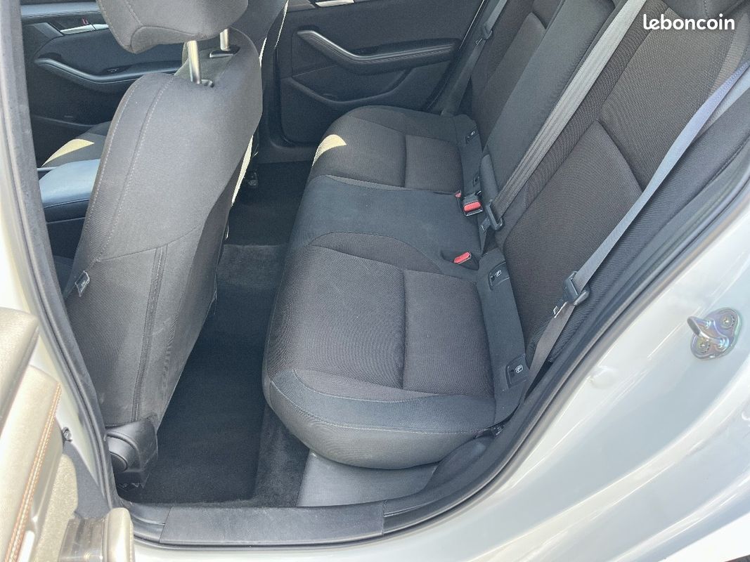 MAZDA Mazda3 5 portes 2.0L e-SKYACTIV-G M Hybrid 122 ch BVM6 Prime-Line (image 21)