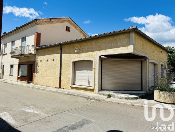 Batiment 4 pièces 317 m²