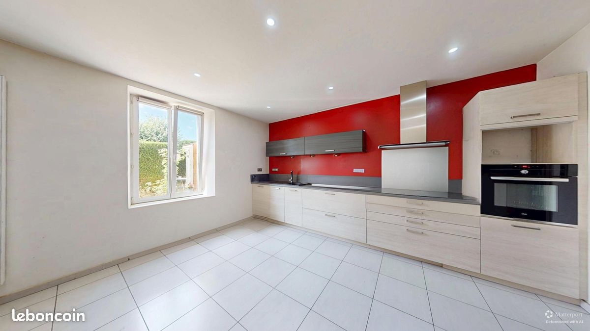 Appartement 4 pièces 136 m² · à Sainte-Marie · 136 m² · 129 000 €