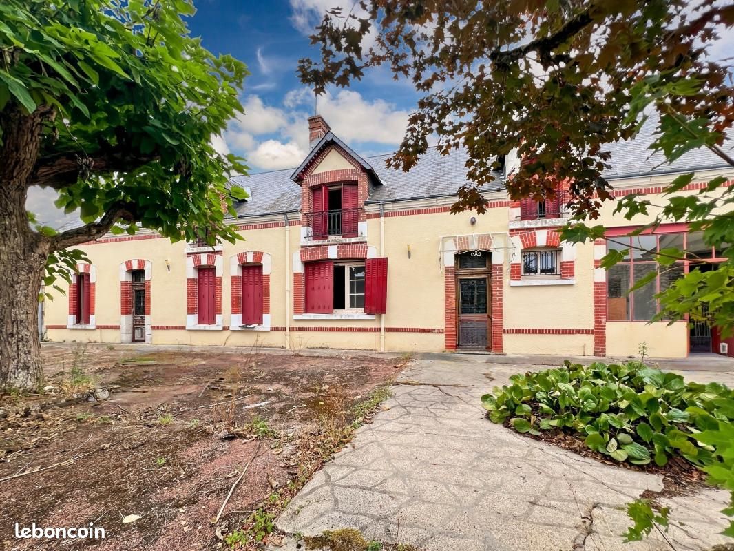 Maison 5 pièces 176 m² · à Mur-de-Sologne · 176 m² · 215 000 €