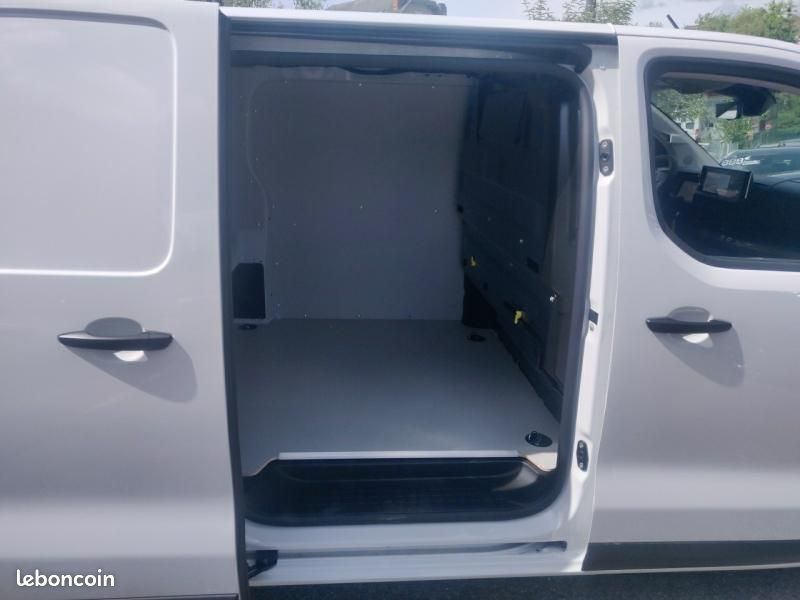 Fiat Scudo Fg M 2.2 Diesel 150ch Pack Premium Connect (image 10)