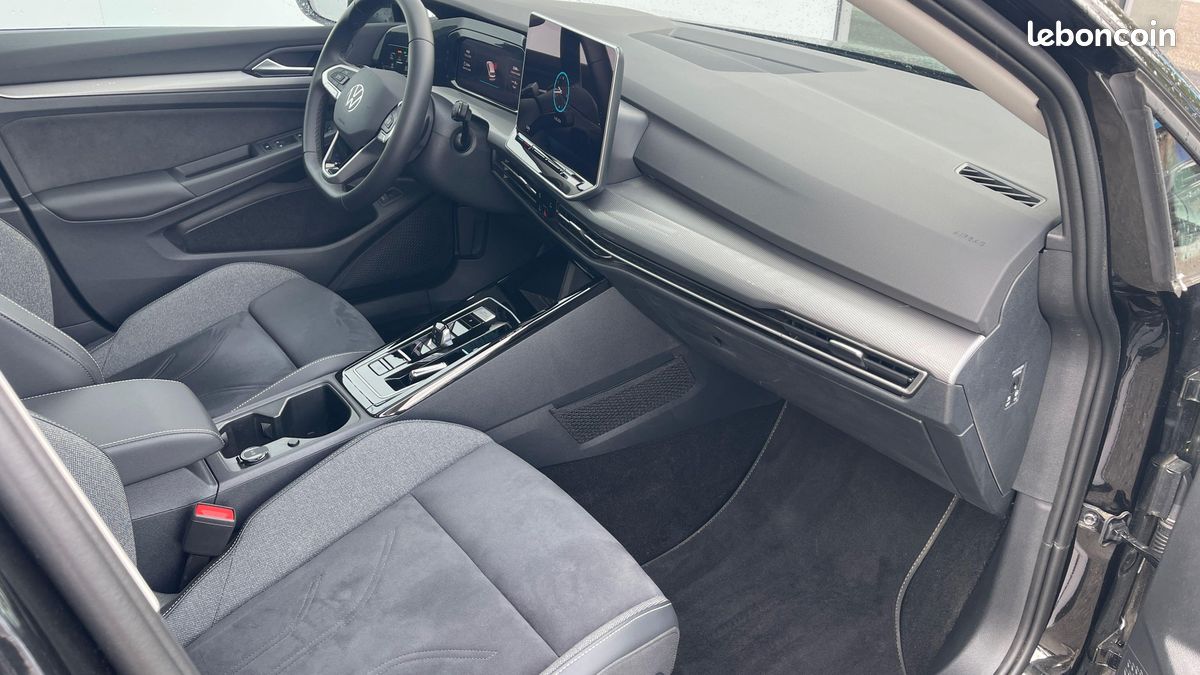 VOLKSWAGEN Golf SW 1.5 eTSI EVO2 150 DSG7 Style (image 16)