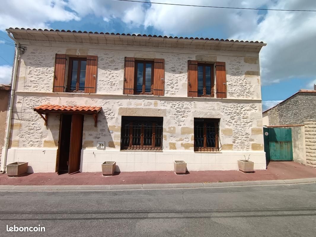Maison 5 pièces 133 m² · à Saint-Genès-de-Blaye · 133 m² · 161 500 €
