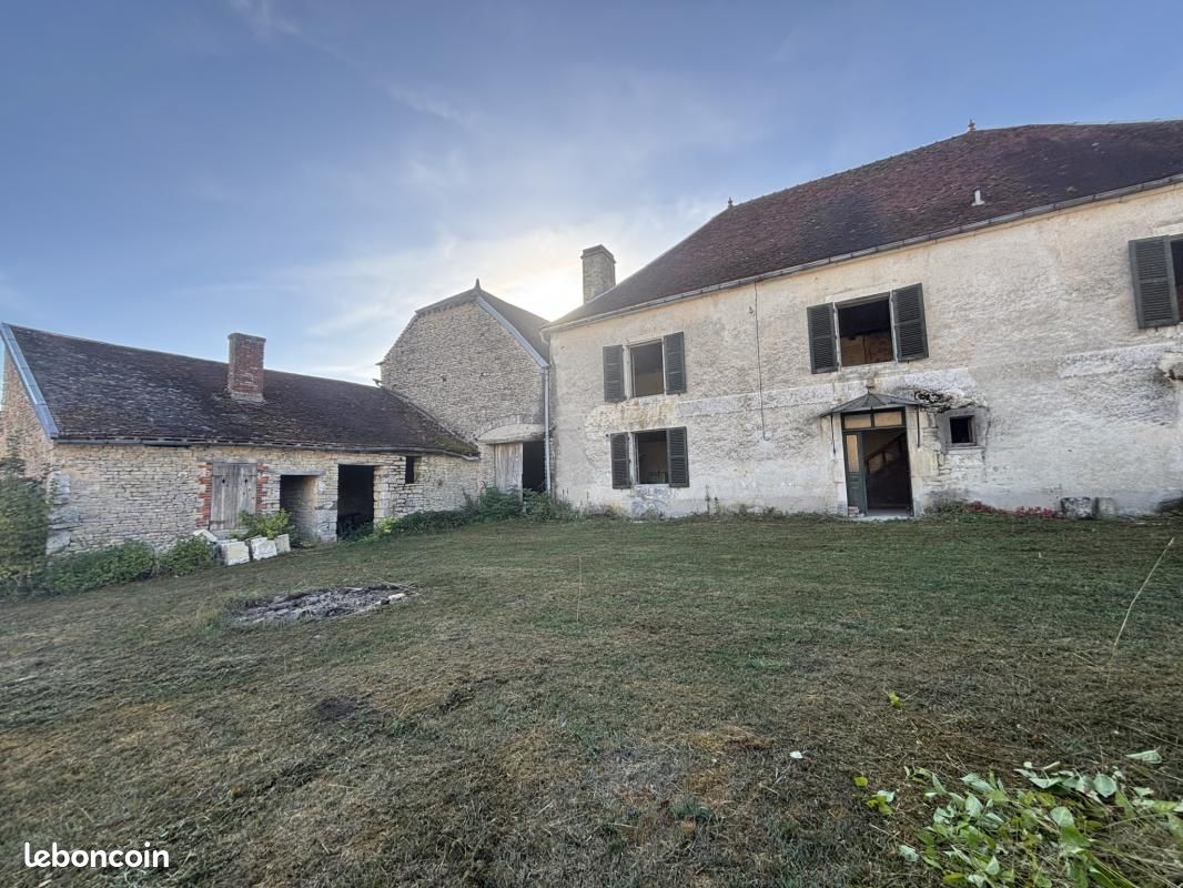 Maison 4 pièces 90 m² · à Avirey-Lingey · 90 m² · 45 000 €