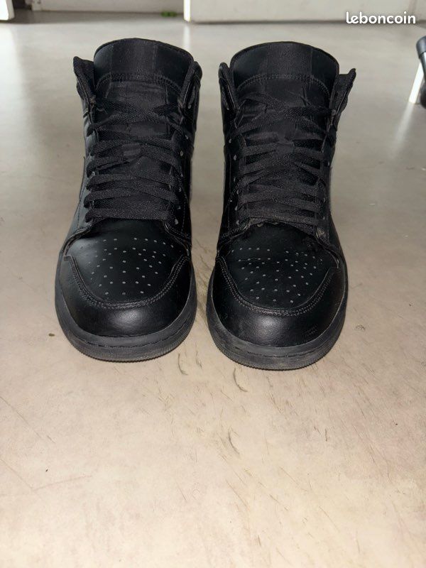 Air Jordan 1 (image 5)