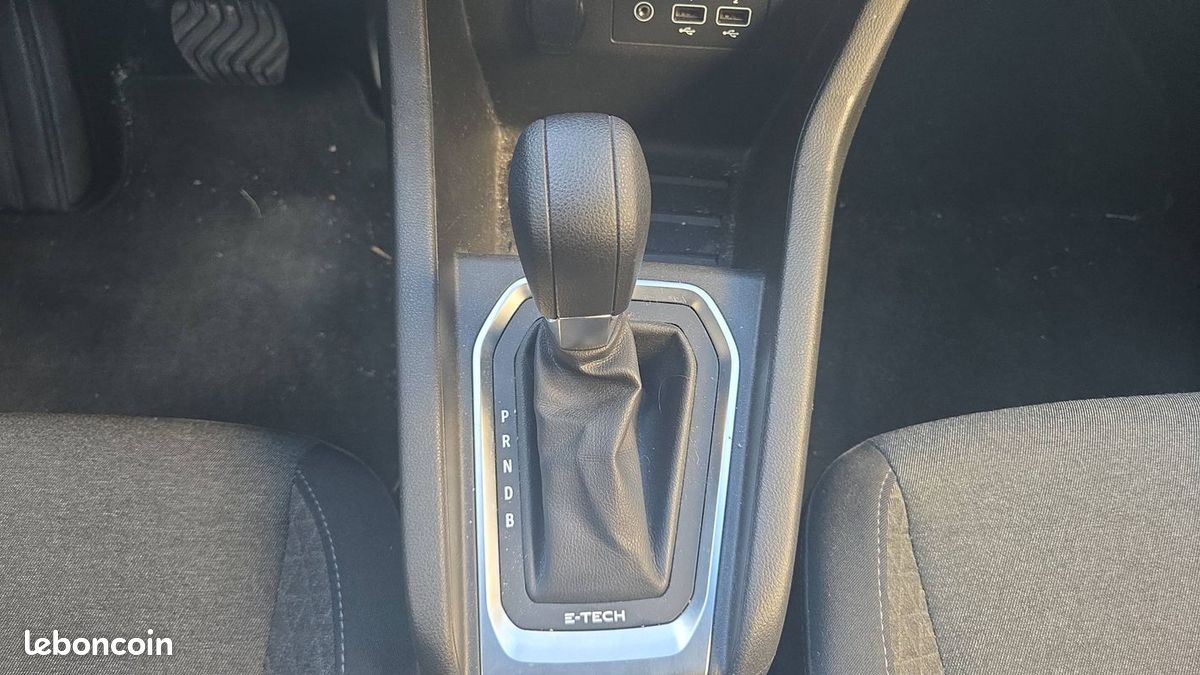 Renault Clio V 1.6 E-Tech 140 Hybrid EDC Business (image 27)