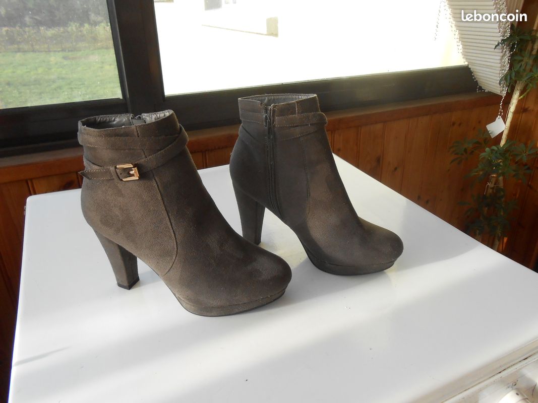 Boots (image 1)
