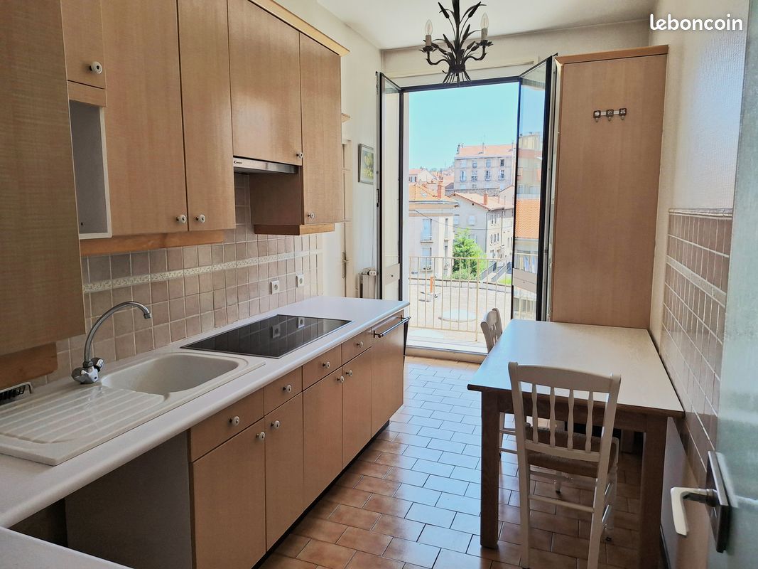 Appartement 4 pièces 118 m² · à Le Puy-en-Velay · 118 m² · 790 €/mois