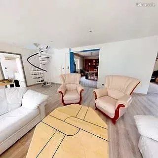 https://img.leboncoin.fr/api/v1/lbcpb1/images/87/e3/22/87e322118a93e15ba728e3968df70a9b768491ec.jpg?rule=ad-image