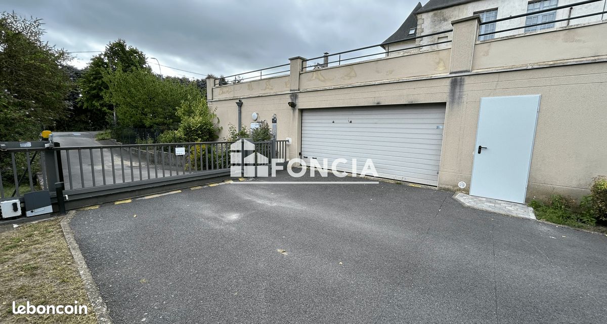 Garage · à Laon · 67 €/mois