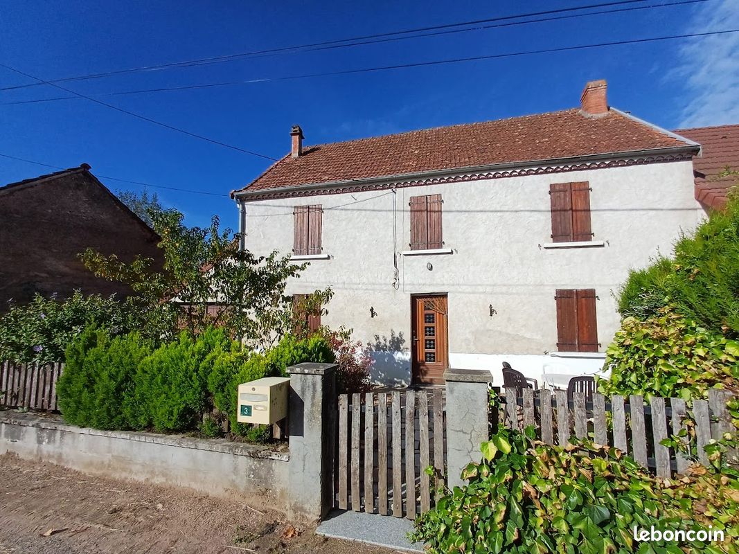 Maison 4 pièces 95 m² · à Cusset · 95 m² · 69 000 €