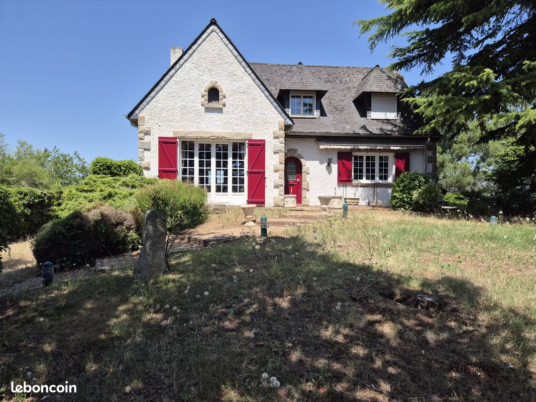 Maison 6 pièces 172 m² · à Sablé-sur-Sarthe · 172 m² · 228 800 €