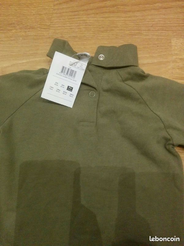 Tee shirt col roulé 9 mois Neuf avec étiquette (image 2)