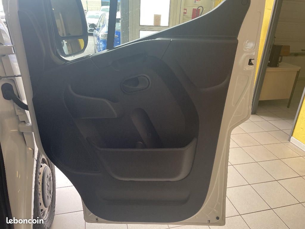 Renault Master FOURGON FGN TRAC F3500 L2H2 BLUE DCI 135 CONFORT (image 19)