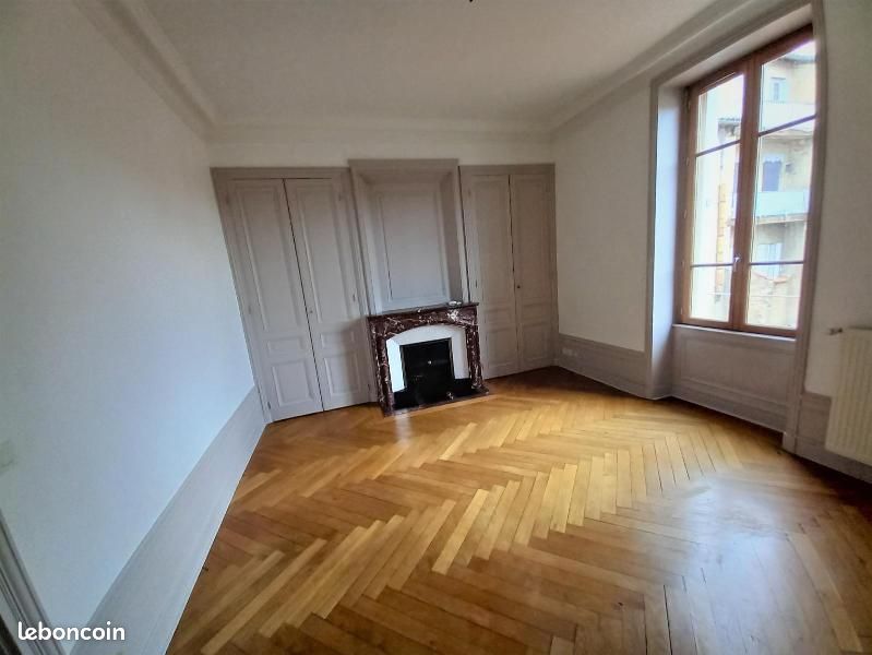 Appartement 4 pièces 106 m² · à Villefranche-sur-Saône · 106 m² · 1 033 €/mois