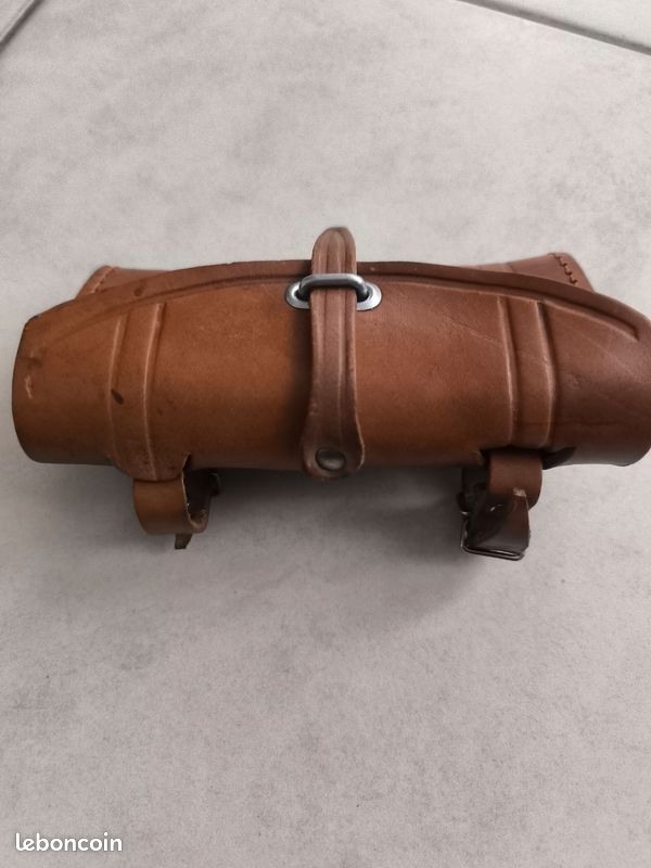SACOCHE CUIR BOITE Outil Velo Velomoteur Ciclomoteur Solex Motobecane EUR 25,00   FR
