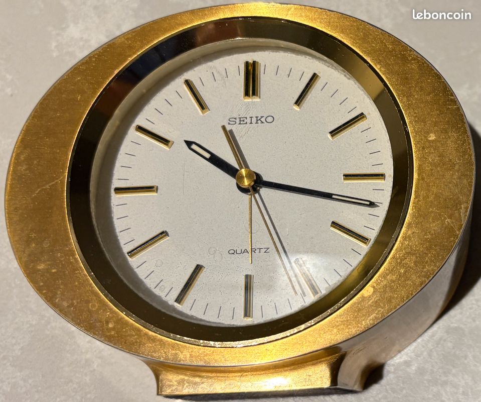 Réveil Digital De Voyage Vintage Seiko - Argenté, Fabrication Japonaise - Occasion (pour Réparation/pièces)
