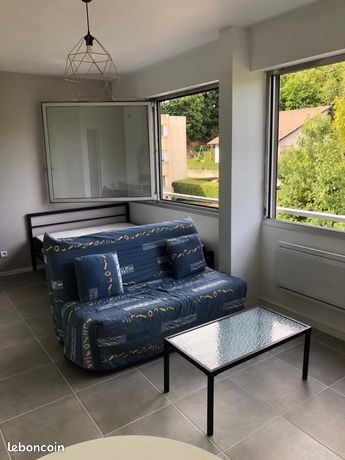 Studio meublé 26m2 avec place de parking fermée Château Paillot