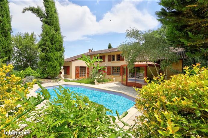 Villa 8 pièces 206 m²