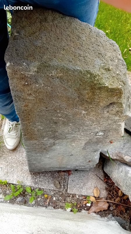 Pierres de Volvic (image 2)