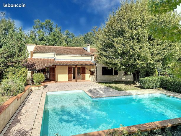Maison 7 pièces 227 m²