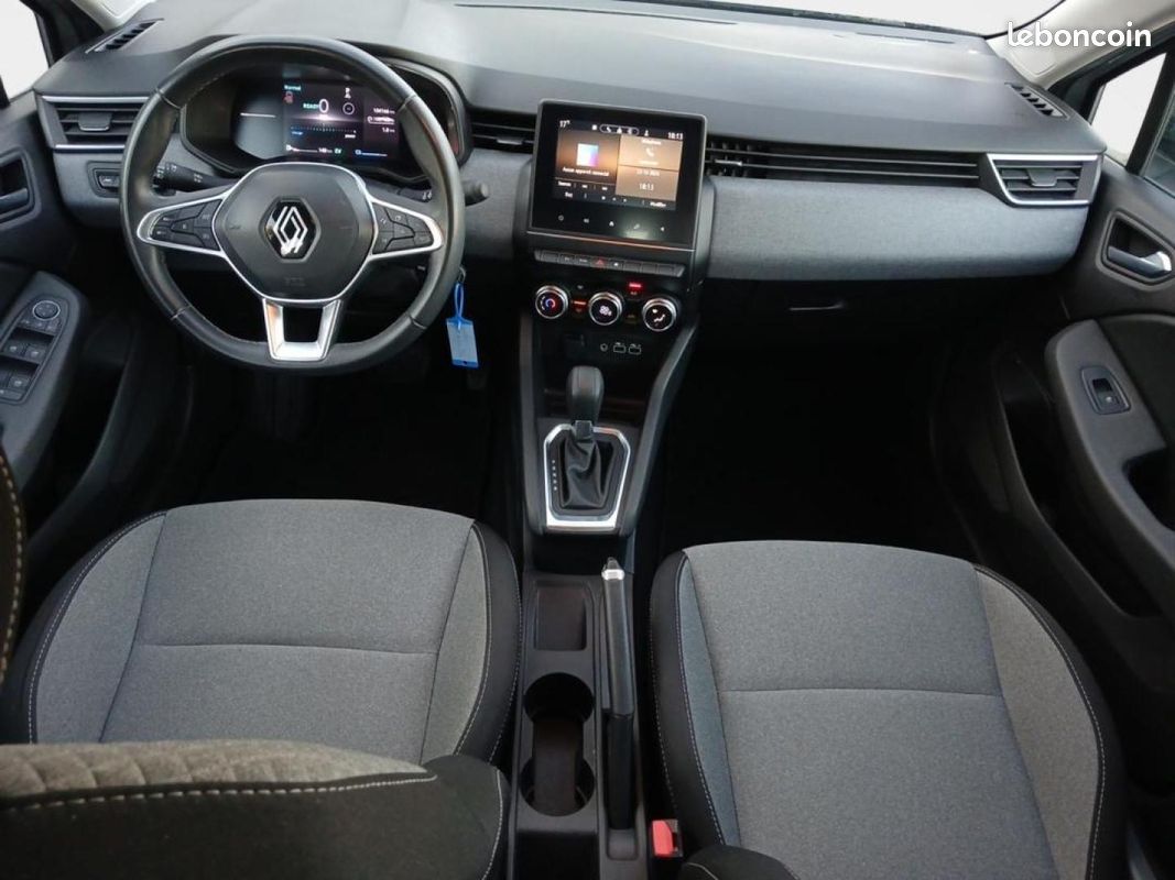 Renault Clio 1.6 E-Tech 145ch full hybrid Evolution (image 13)