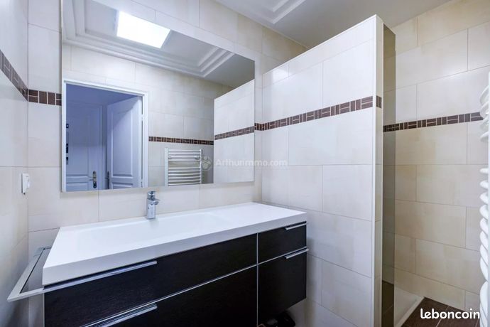 Appartement 6 pièces 135 m² — 13